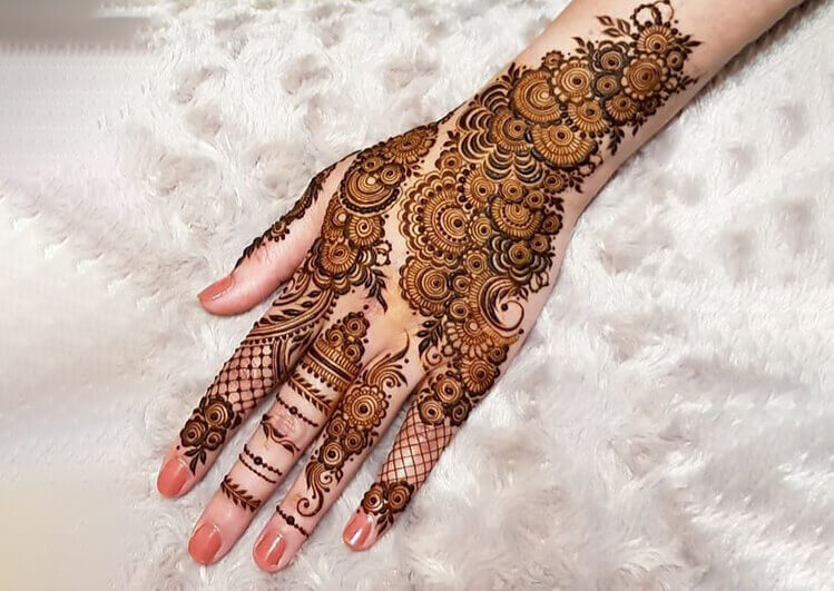 Asymmetrical Mehndi Designs