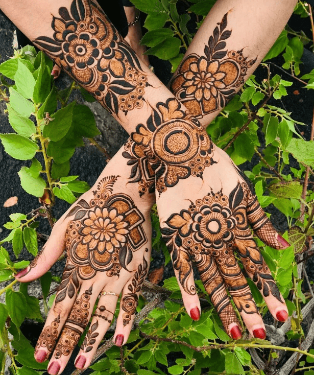 Bold Flower with Dots Mehndi Designs